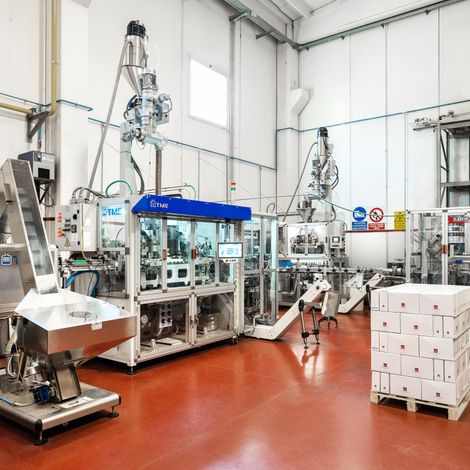 Pods and capsules' packing equipment