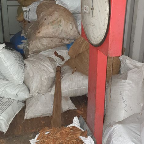 Weighing Scale used by Chaka Brothers for cinnamon.jpg