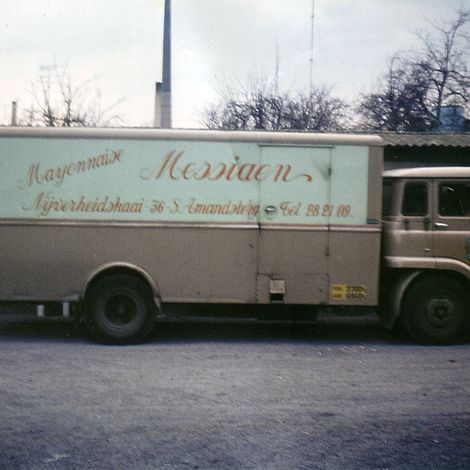 E.M. Discount - Logistic