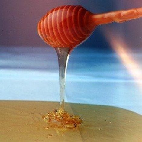 Honey-on-spoon.jpg