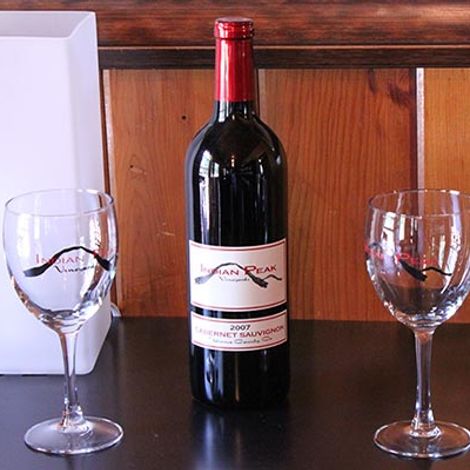 Graeagle-Wine-Tasting-Room-Indian-Peak-Vineyards-2007-Cabernet-Sauvignon-Bottle-01.jpg