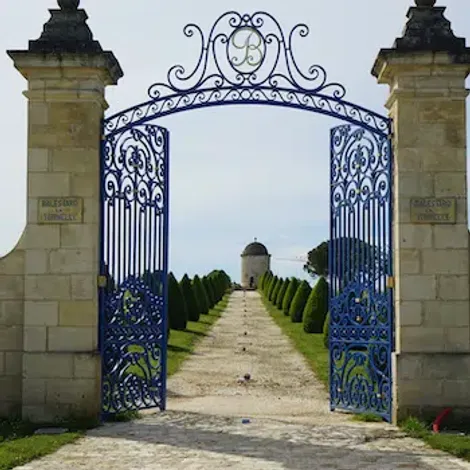 Château Balestard la Tonnelle - Cellar