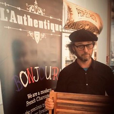 Lauthentique Limited