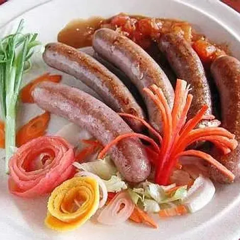 3493249-3488549-Assorted_Sausage_Plate-526w.webp