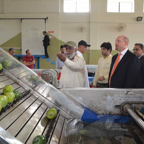 US Consular General paid a visit to our Mustafa Farms to oversee the USAID machinery.