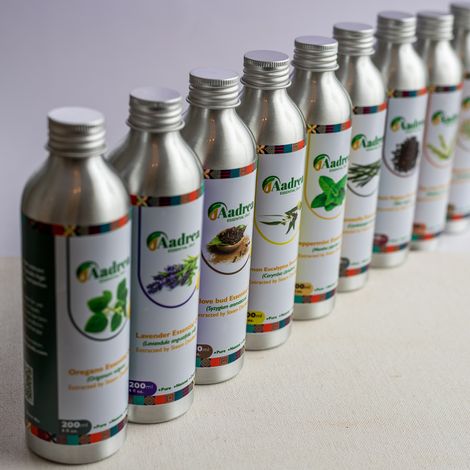 Packaging of pure essential oils and extracts