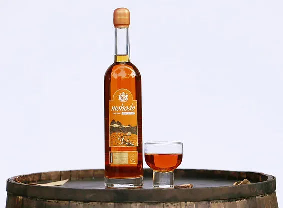 Plum Wine from 베트남 supplied by ALCOHOL & NATURAL PRODUCT CORPORATION - Bottle 기타 증류주