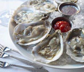 Cardigan Cup Oysters from 캐나다 supplied by W&R Fisheries - PEI Coastline Shellfish - Half Shell (=Half Shelled=Half Shucked) 신선 굴
