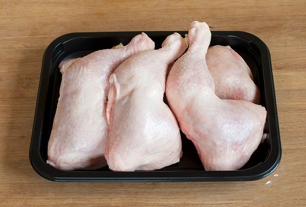 Frozen Chicken Leg from 아르헨티나 supplied by Miralejos S.A.C.I.F.I.A. - With Bone 닭고기 가공품