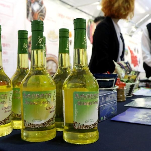 Sesame Oil from 조지아 supplied by GreenTech LLC - White Sesame Seed 참기름