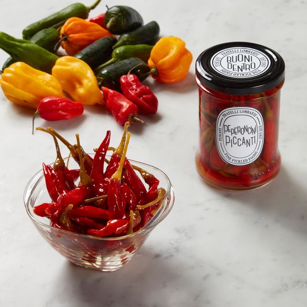 Chili pepper from 이탈리아 supplied by TOSCANA GOURMET SINCE 1957 SRL - Red 통조림 또는 병에 든 고추