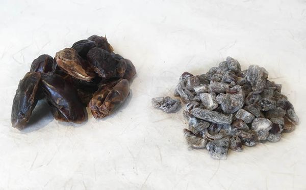 Pitted Date from 영국 supplied by EDIBLE SOLUTIONS LTD - Pitted 신선 대추야자