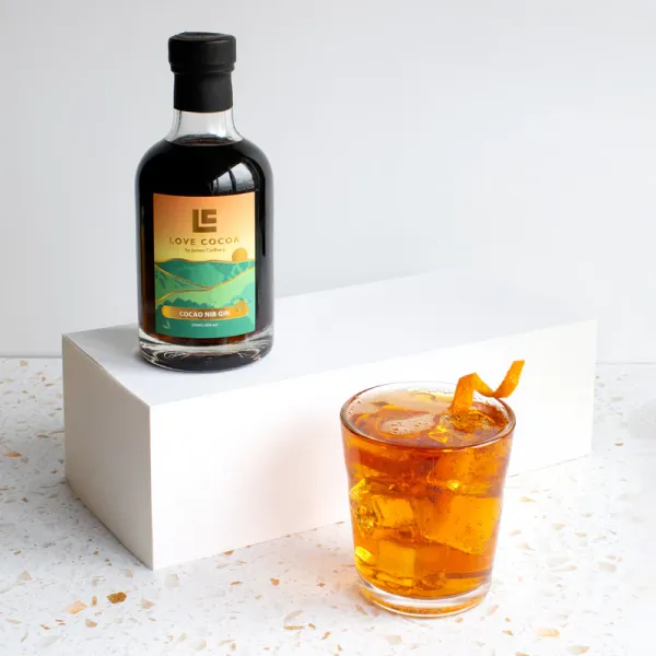 CHOCOLATE & CACAO NIB GIN LIQUEUR from 영국 supplied by Love Cocoa - 리큐어 및 코디얼
