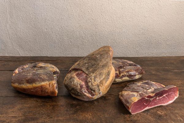 Ham from 스페인 supplied by Ramon Ventula SA - Sliced 햄