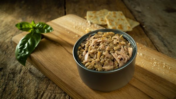 Tuna from 에콰도르 supplied by Eurofish S.A. - Preserved (=Canned) 참치 통조림