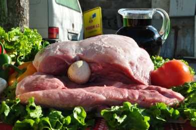 Fresh Pork from Bulgaria supplied by Bozmov - Leg Frozen Pork Ham & Shoulder