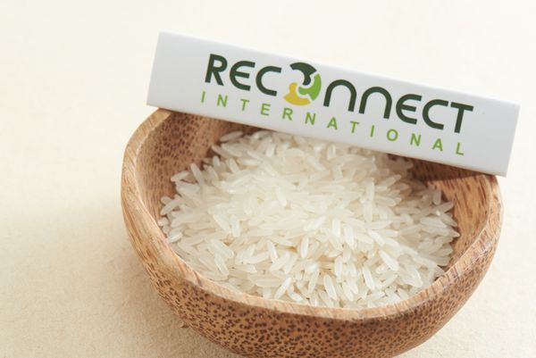 Long Grain White Rice ST24 Rice Bulk Sale High Benefits Using For Food HALAL BRCGS HACCP ISO 22000 Certificate Customized Pack from 베트남 supplied by Reconnect International Limited Company - 식품용 쌀