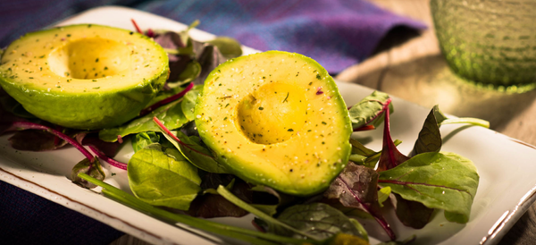 Avocado Halves from 독일 supplied by MTG Foodtrading GmbH - Green 신선 아보카도