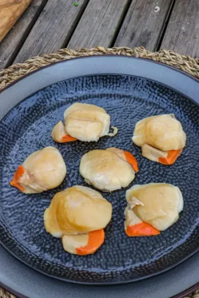 Smoked scallops from 영국 supplied by Brown And Forrest Limited - Meat Only (=Shelled=Shucked) 냉동 가리비