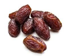 Dried Date from 아랍 에미리트 연합국 supplied by Al Qotuf Al Mobaraka Date Factory - Dried 말린 대추야자