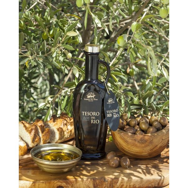Olive Oil from Tunisia supplied by Fermes Ali Sfar (F.A.S.) - golden green Olive Oil