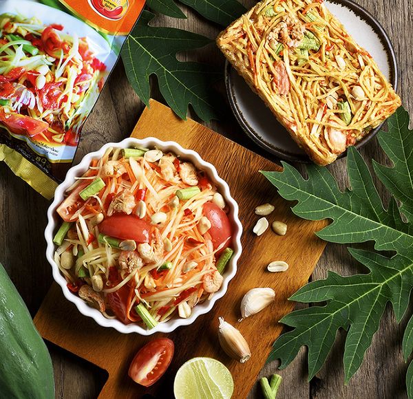 Freeze Dried Papaya Salad Thai Style from 태국 supplied by Phootawan Thai Dried Fruit Co., Ltd. - 파파야 가공품