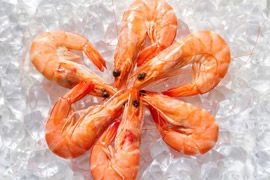 prawns from 영국 supplied by C.M. Roach & Co. Ltd - Whole 냉동 새우