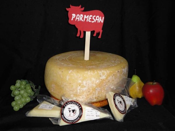 Parmesan Cheese from 남아프리카공화국 supplied by Flavourex Cheese Factory - Wedges 파르메산 치즈