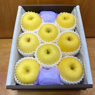 Apple from Japan supplied by May Lin Fruit Company - Whole Fresh Apple