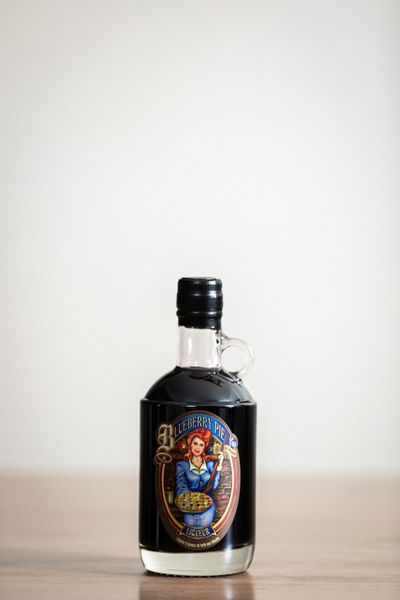 Blueberry Pie Liqueur from 캐나다 supplied by Radouga Distilleries Inc. - 보드카