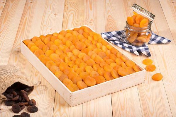 Dried Apricots from 튀르키예 supplied by Akimpeks Ltd. - Dried 기타 말린 과일