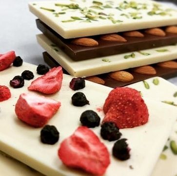 Chocolate Bars from United Arab Emirates supplied by Blu Chocolate - Nut Chocolate