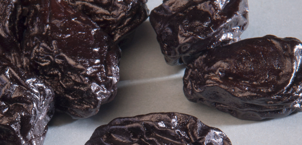 Prunes from 칠레 supplied by Exportadora Huertos del Valle SA (HDV) - Carton Box (=Cardboard Box) 프룬