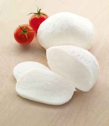 Mozzarella Cheese from Czechia supplied by Mlékárna Klatovy a.s. - No-Rind Mozzarella Cheese