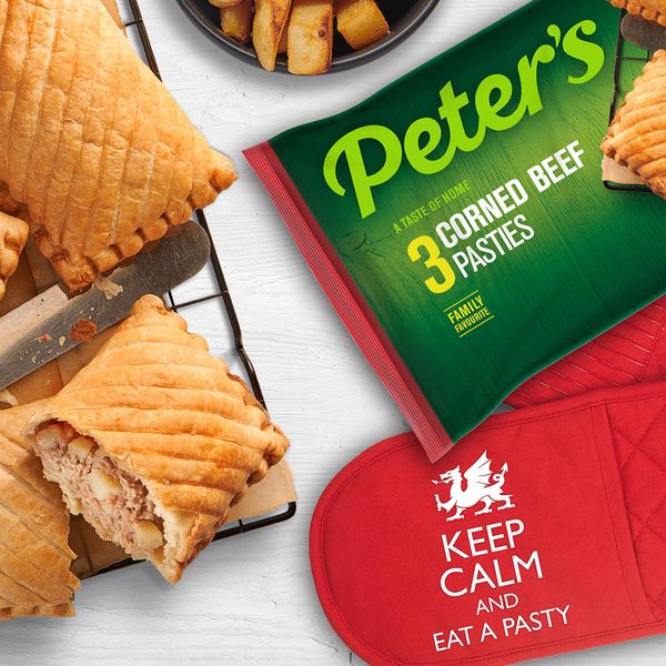 Corned Beef Pasties from 영국 supplied by Peter's Food Service Limited - 즉석 섭취 상품