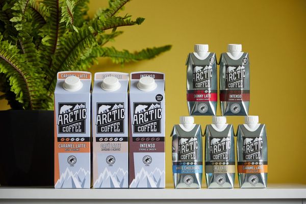 Iced Coffee from 영국 supplied by Crediton Dairy Limited - Modified Atmosphere Packaging (=MAP) 커피 음료