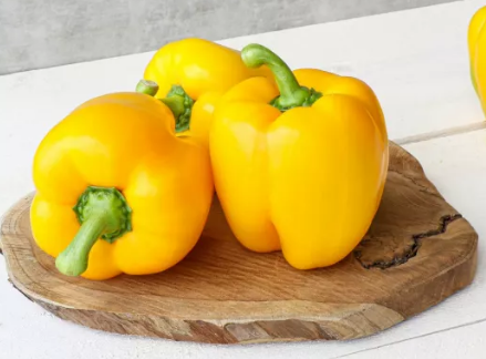 Yellow Bell Pepper from Netherlands supplied by 4Evergreen B.V. - Greenhouse Fresh Bell Pepper