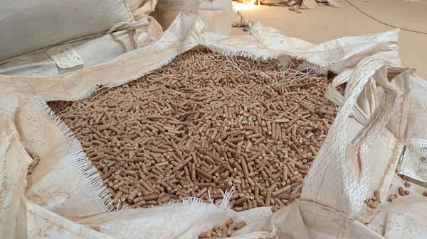 Wood Pallet from 인도네시아 supplied by Boymaxwell Indojaya Grup Ltd. - Pellet 비트펄프