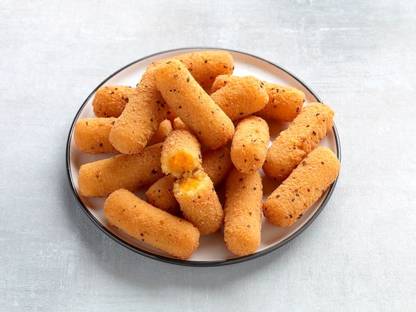 Plant-based Cheddar Sticks from 영국 supplied by Abergavenny Fine Foods Co - 스틱 체다 치즈
