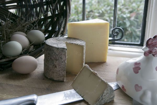 Cheese from 영국 supplied by Winterdale Cheesemaker - Round 기타 치즈