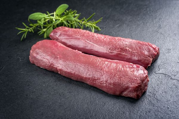 Fresh Organic Venison from 독일 supplied by Bio-Wildhof Zacharias - Red Deer 사슴고기