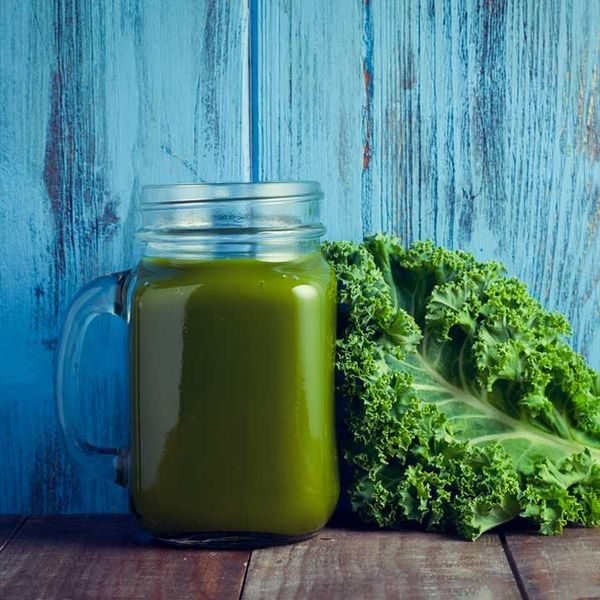 Leafy Green vegetable juice concentrate from 칠레 supplied by INVERTEC FOODS S A - Tub (=Bucket=Pail) 혼합주스