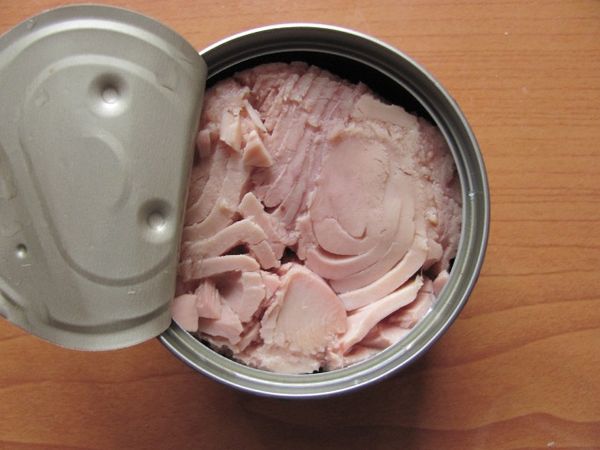 Canned Tuna from 우크라이나 supplied by Export Plus International Ltd - Preserved (=Canned) 참치 통조림