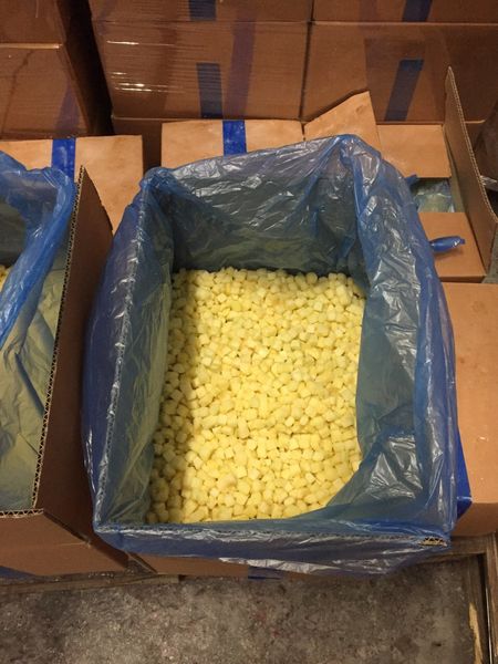 Apple from 우크라이나 supplied by Yak Trading LLC - Conventional 신선 사과
