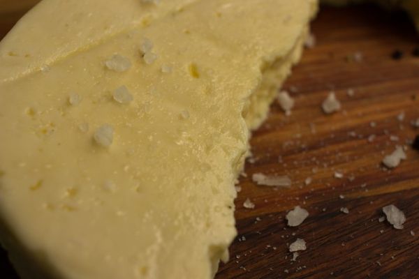 Feta Cheese from 남아프리카공화국 supplied by Preston Farm - La Petite France - Sliced 페타 치즈