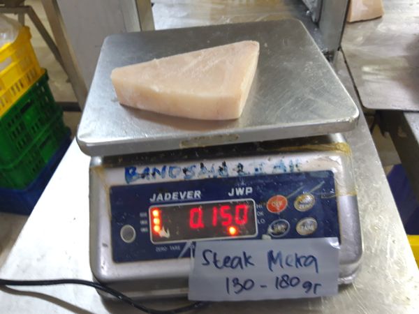 FROZEN SWORDFISH STEAKS from 인도네시아 supplied by PT. AWINDO INTERNATIONAL - Boneless (=Without Bone=Deboned) 냉동 황새치 통마리