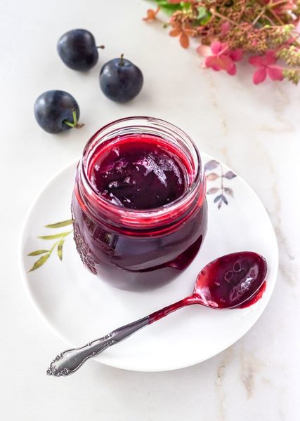 Plum jam from 프랑스 supplied by FRESSONNET CLAUDE - 잼 및 마멀레이드 자두잼
