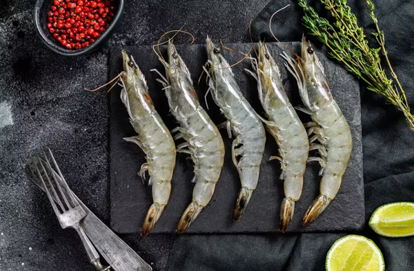Warm Water Prawns from 영국 supplied by J. Sykes & Sons Ltd. -Sykes Seafoods- - Warm Water 신선 새우