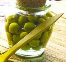 Pickled Green Olives from 요르단 supplied by Al Barakat Farms - Jar 올리브 가공품