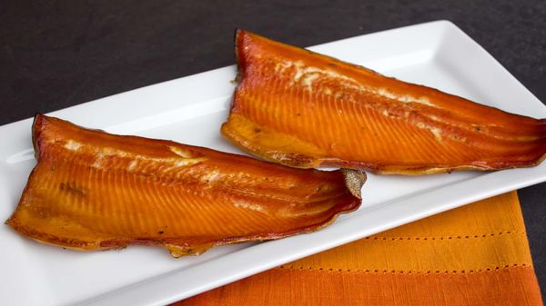 Smoked Trout Fillet from 독일 supplied by Fish Smokehouse Cramer GmbH - Fillet 냉동 송어